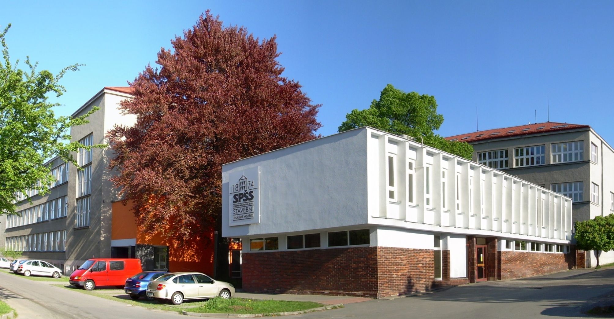 Budova školy Máchova